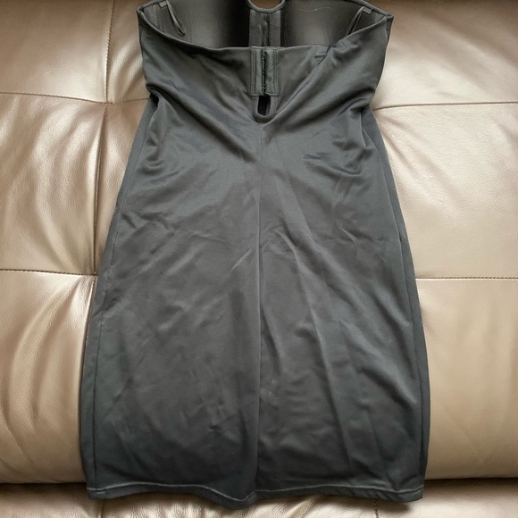 Victoria’s Secret Slimmer - Picture 2 of 3